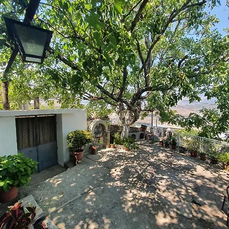 Riva Apartament Gjirokastra